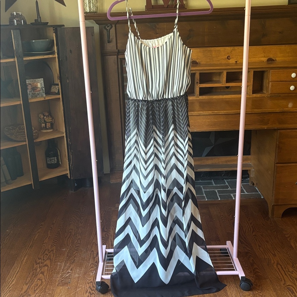 Lily Bleu Black and White Chevron Maxi Dress